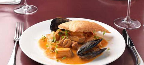 A La Bouffe Bar & Bistro - Stays Accommodation 1