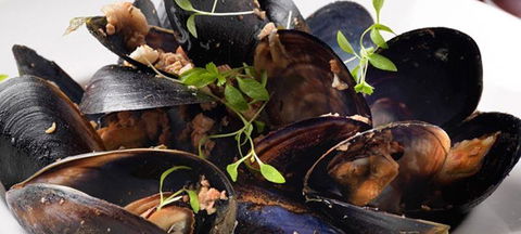 A La Bouffe Bar & Bistro - Stays Accommodation 3