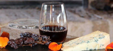 Maxwell Restaurant - Stays Accommodation 0