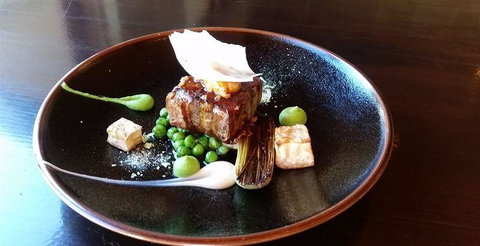 Maxwell Restaurant - Stays Accommodation 9