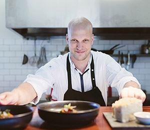 Maxwell Restaurant - Stays Accommodation 11