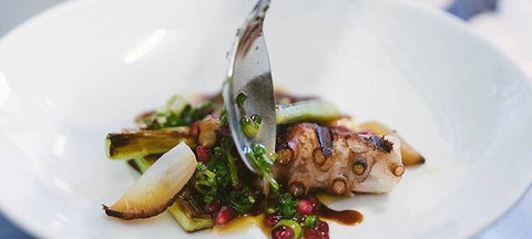 Maxwell Restaurant - Stays Accommodation 2