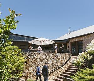 Maxwell Restaurant - Stays Accommodation 8