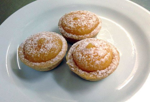 Queen Street Rescue - Stayed 10