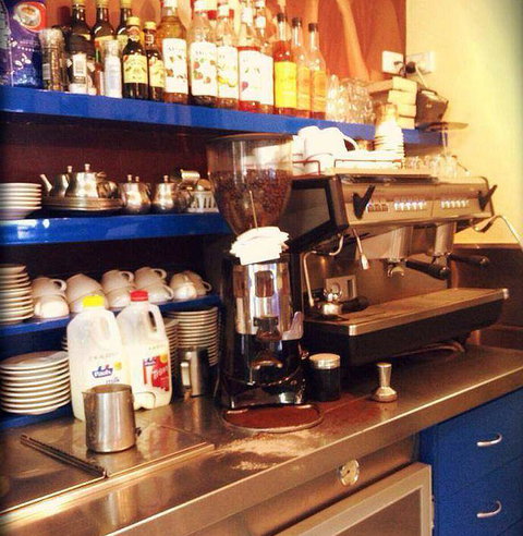 Queen Street Rescue - Stayed 14