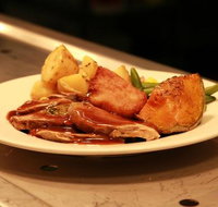 Top of the Town Hotel Motel