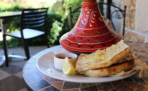 Meze Me Grove - Stays Accommodation 3