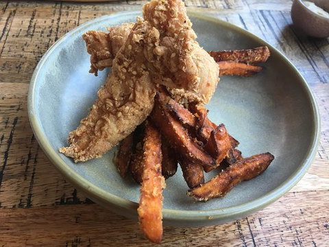 Kapitol Kitchen - Stayed 0