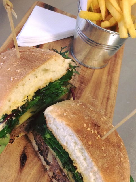 Food + Drink Cafe - Stayed 3