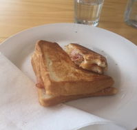 Smoult's Continental Deli - Stayed