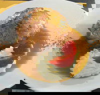 The Hollow Beach Bar and Grill - Stayed