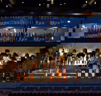 Small's Bar and Bites - Stayed