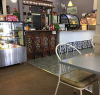 Full Moon Cafe and Thai Restaurant