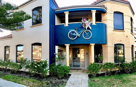 La Belle Patisserie & High Tea House - Stays Accommodation 0