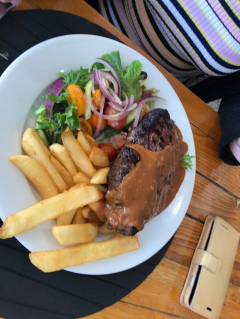 Nine 50 Restaurant And Bar - Stayed 5