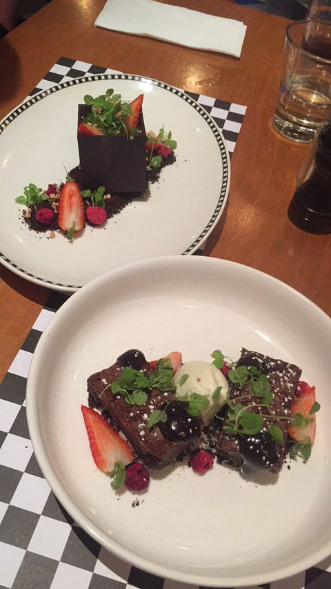Atura Roadhouse Bar And Grill - Stayed 12