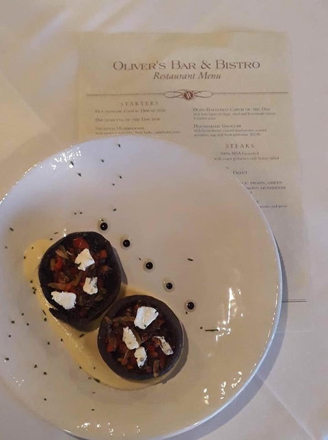 Oliver's Bar & Bistro - Stayed 6