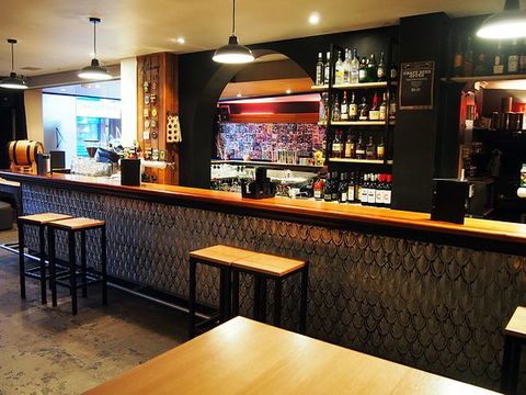 Alchemy Bar & Restaurant - Stays Accommodation 0