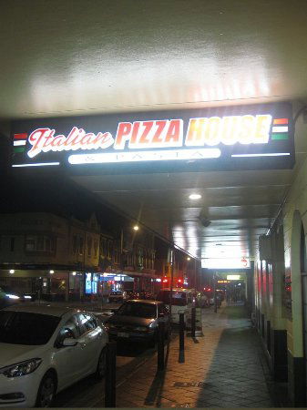 Italian Pizza House - Stays Accommodation 0