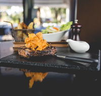 Three Bar and Grill - Stayed