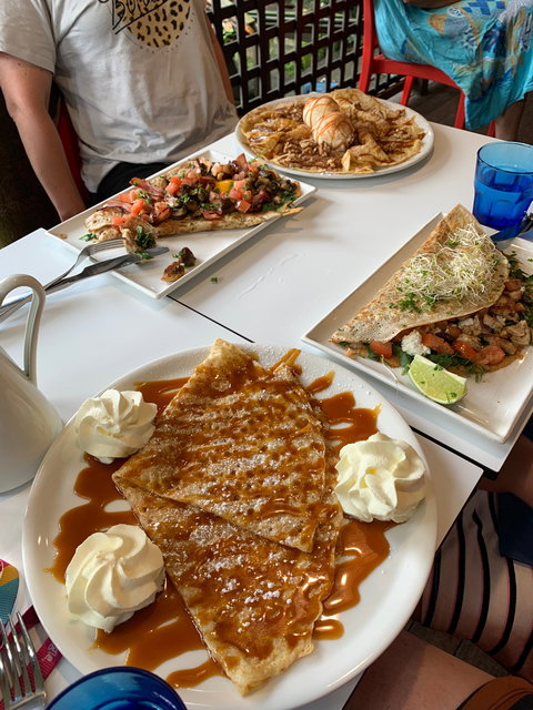 Petit Cafe Kuranda - Stays Accommodation 2