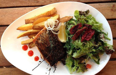 Katch-Up Seafood Grill & More - Stayed 2