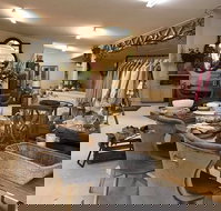 French  Gorgeous - Stays Accommodation