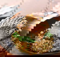 Commercial Hotel Motel Bistro - Stays Accommodation