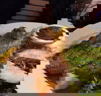 The Queens Arms Restaurant - Stays Accommodation