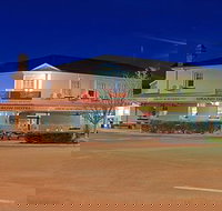 Grand Old Crow Hotel - Stays Accommodation