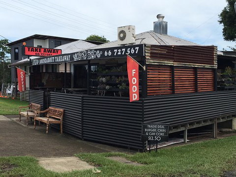 The Roundabout Takeaway - Stays Accommodation 0