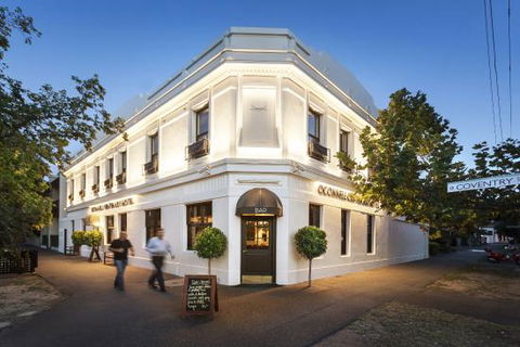 O'Connell's - Stays Accommodation 0