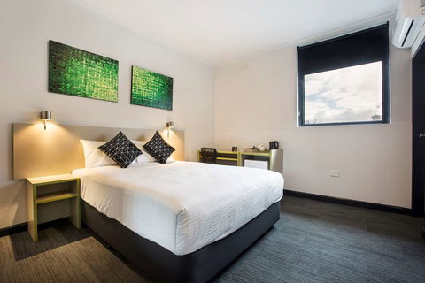 Nightcap at St Albans Hotel - Stayed 5