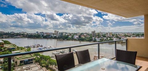 Central Dockside Apartment Hotel - Stayed 12
