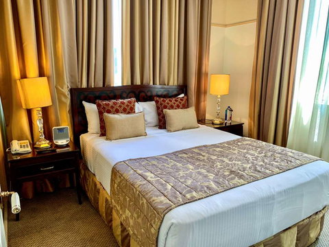 Royal Albert Hotel - Stays Accommodation 1