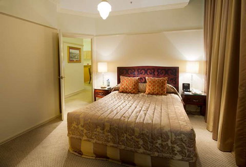 Royal Albert Hotel - Stays Accommodation 17
