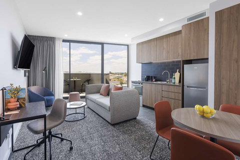 Punthill Essendon North - Stayed 5