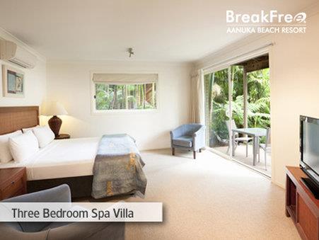 BreakFree Aanuka Beach Resort - Stays Accommodation 4