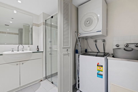 Astra Apartments Chatswood - Stayed 16