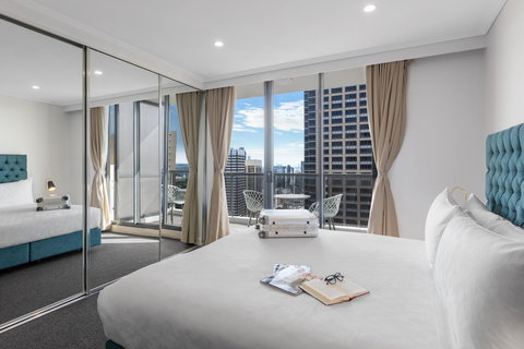 Meriton Suites Pitt Street - Stayed 13