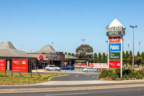 Nightcap at Gateway Hotel - Stayed 1