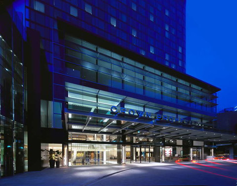 Crown Promenade Hotel - Stayed 0