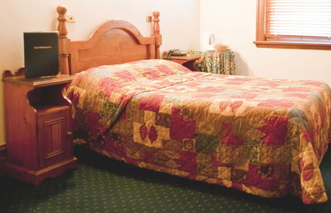 O'Malleys Hotel - Stays Accommodation 1