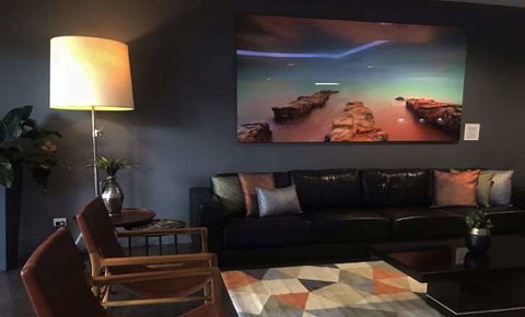 H on Smith Hotel - Stays Accommodation 2