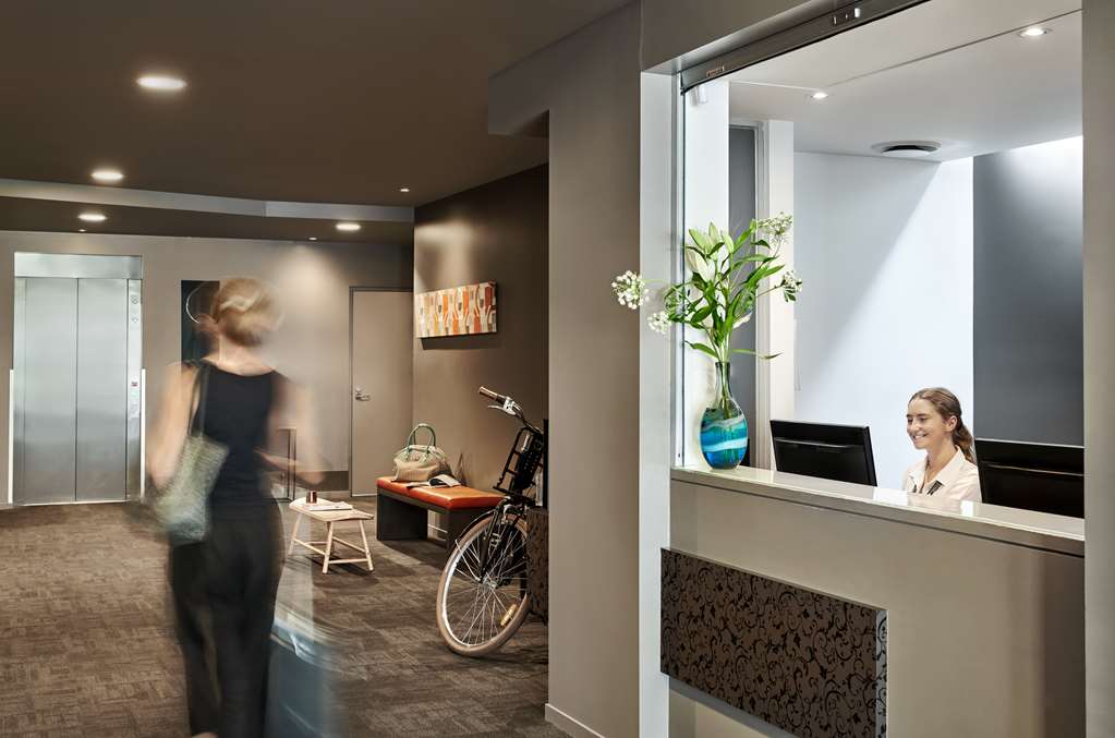 Altona West VIC Stayed