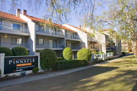 Pinnacle Apartments - Stays Accommodation 0
