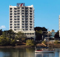 Oaks Metropole Hotel