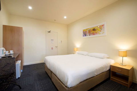 Nightcap At High Flyer Hotel - Stayed 6