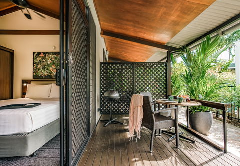 Palms City Resort - Stays Accommodation 4