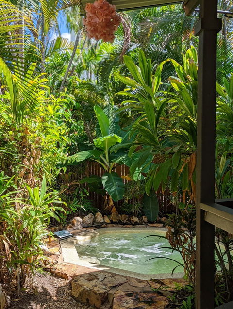 Palms City Resort - Stays Accommodation 7